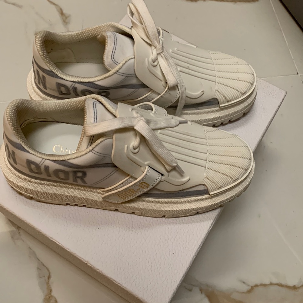 Christian Dior sneaker
